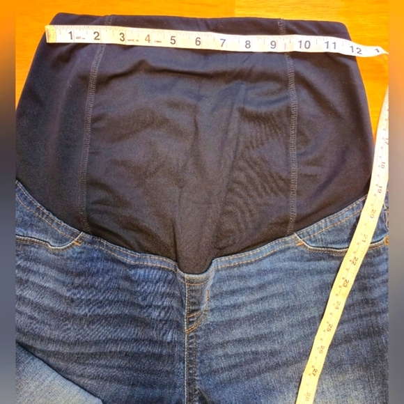 Isabel Maternity by Ingrid & Isabel Blue Skinny Jeans with Stretchy Belly Panel - Picture 4 of 8